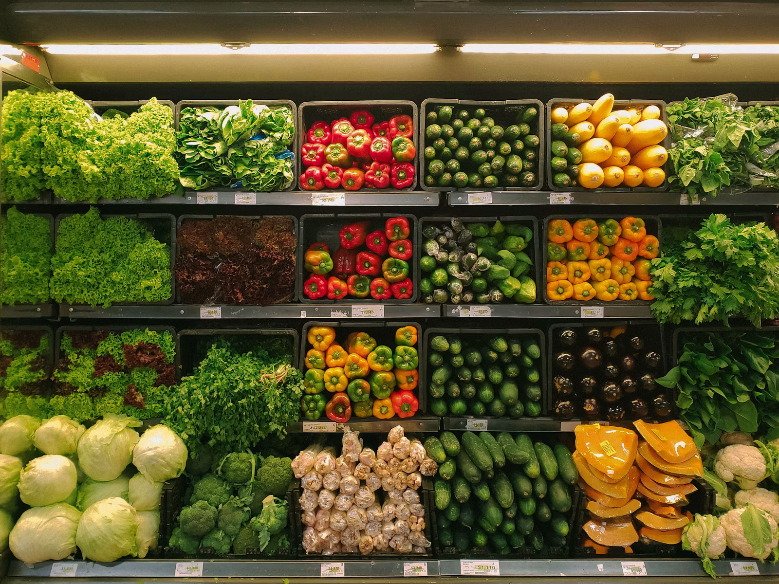 Canais e horário de atendimento da Emporio Mercado Canoa LTDA